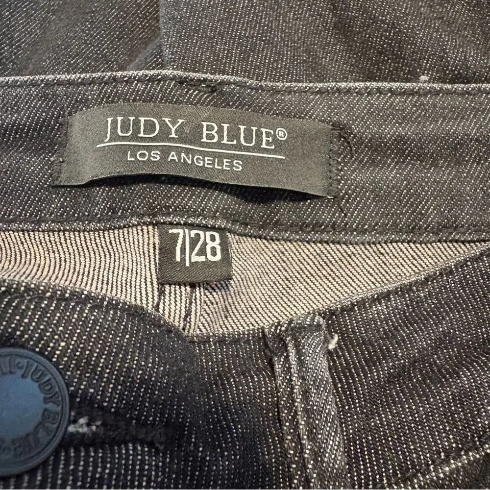 Judy Blue Avon Tummy Control Skinny Jean in Black Wash Sz 7/28. Great Condition